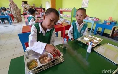 Program Makan Bergizi Gratis di Banyumas: 2.740 Porsi Makanan Dibagikan di Hari Pertama